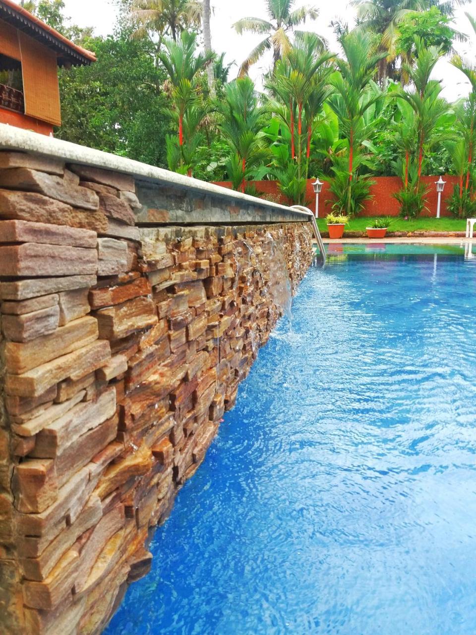 Nikhil Ayurvedic Heritage Hotel Varkala Exterior photo